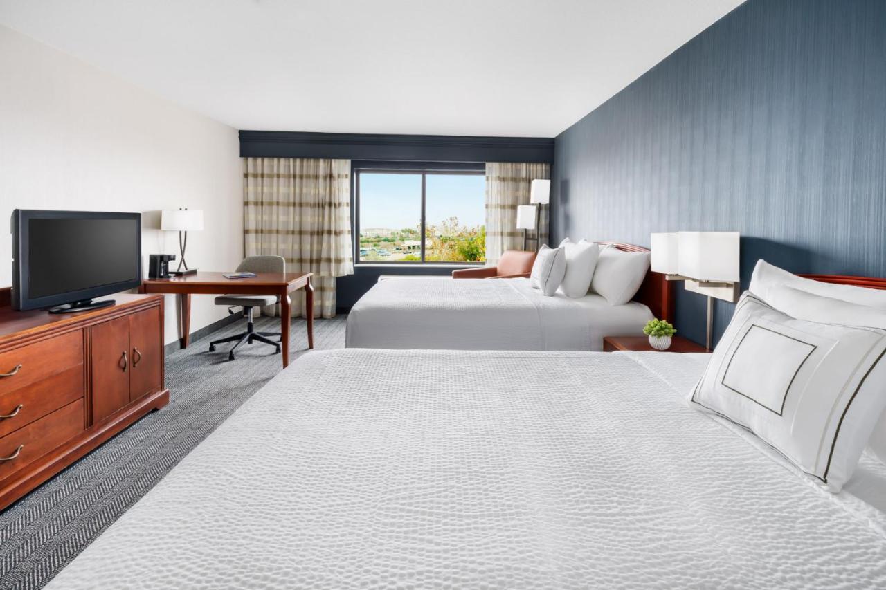 Hotel Courtyard By Marriott Sacramento Folsom Esterno foto
