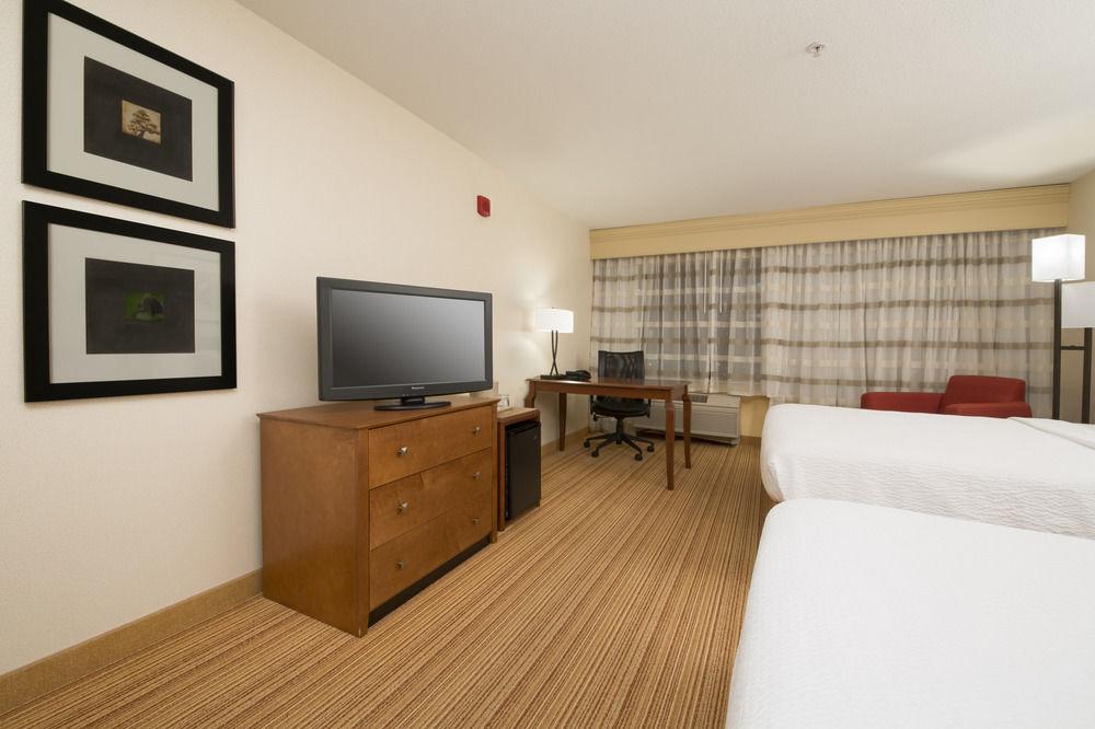Hotel Courtyard By Marriott Sacramento Folsom Esterno foto